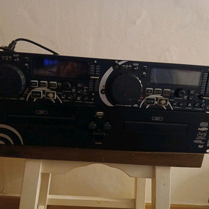 APLUS CDA-2000 씨디플레이어 팝니다