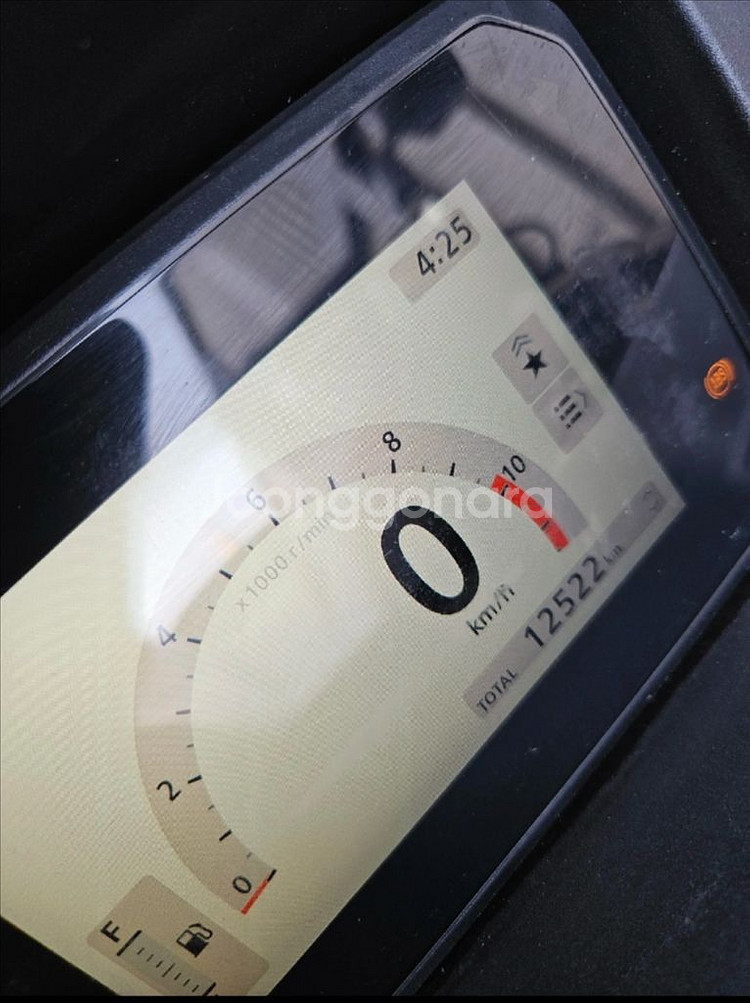 25년식 혼다 PCX125 스쿠터--4