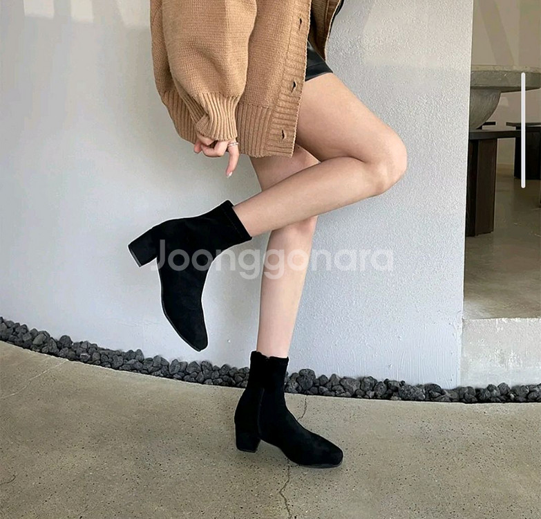 스웨이드 앵클 부츠 블랙 240--0