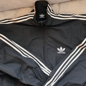 발렌시아가 아디다스 트랙 자켓