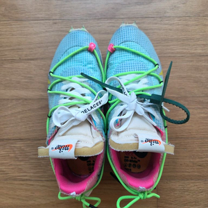 나이키 오프화이트 베이퍼스트릿 240사이즈.