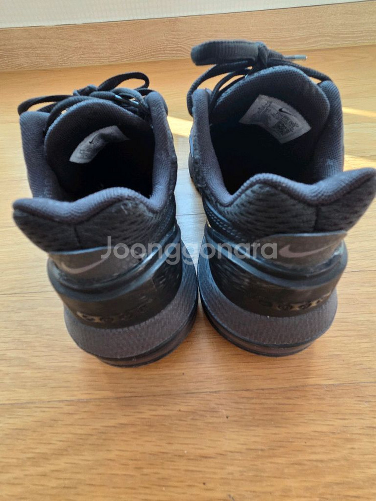 나이키 에어맥스 운동화 245사이즈.올블랙.--4