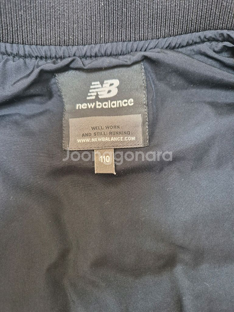 뉴발란스키즈 경량 패딩조끼 110--1