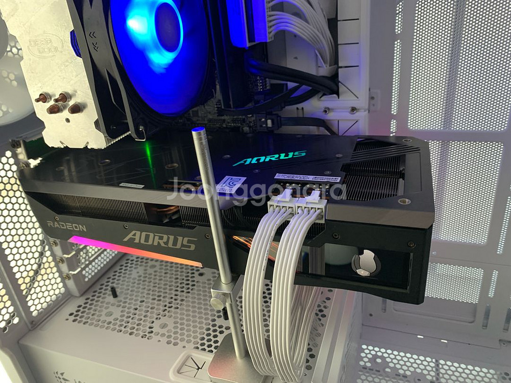 어로스 마스터 RX6800XT 그래픽카드--0