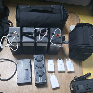 꼼지락 이노베이션 파워뱅크 100A 팝니다