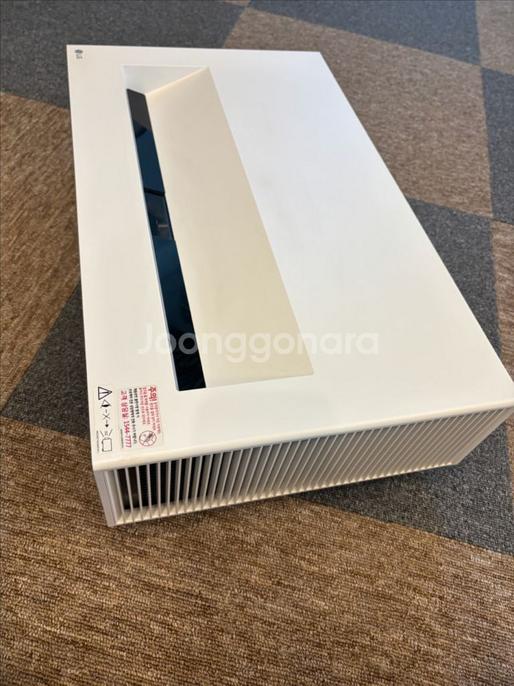 LG 시네빔 4K HU715QW--3