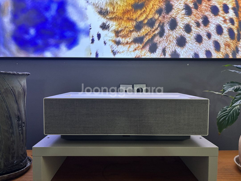 LG 시네빔 4K HU715QW--1