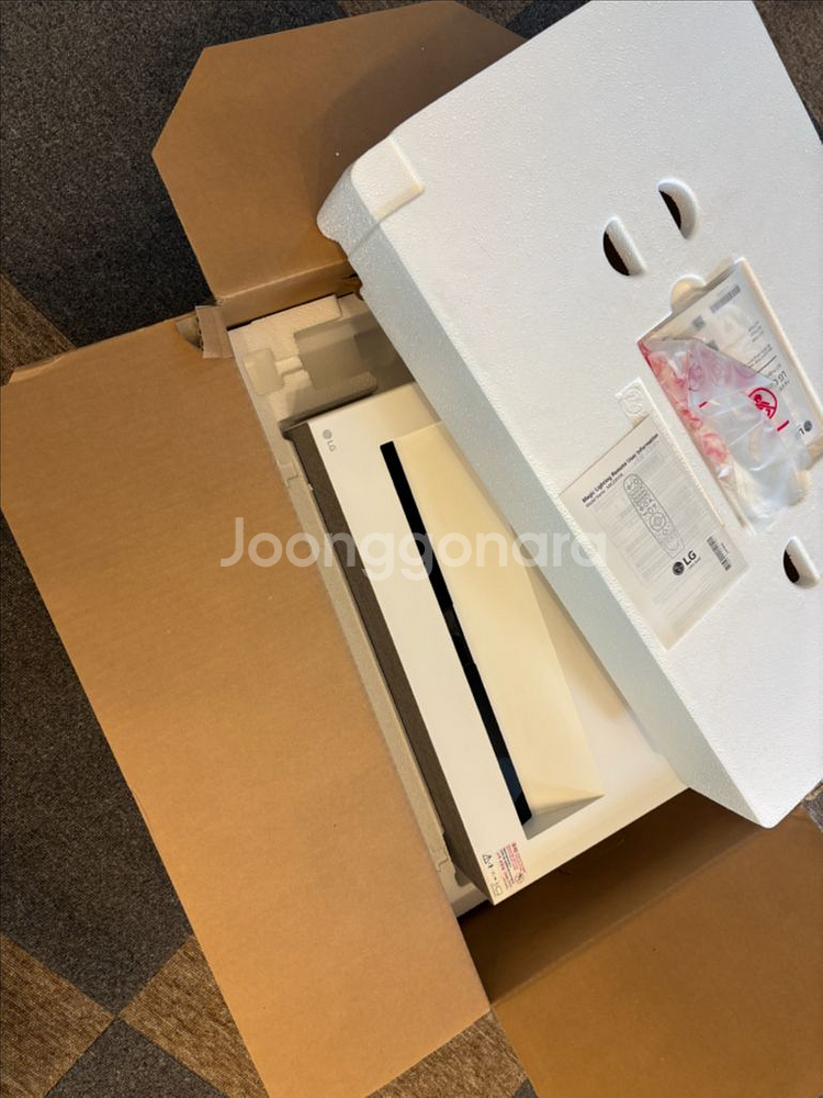 LG 시네빔 4K HU715QW--4