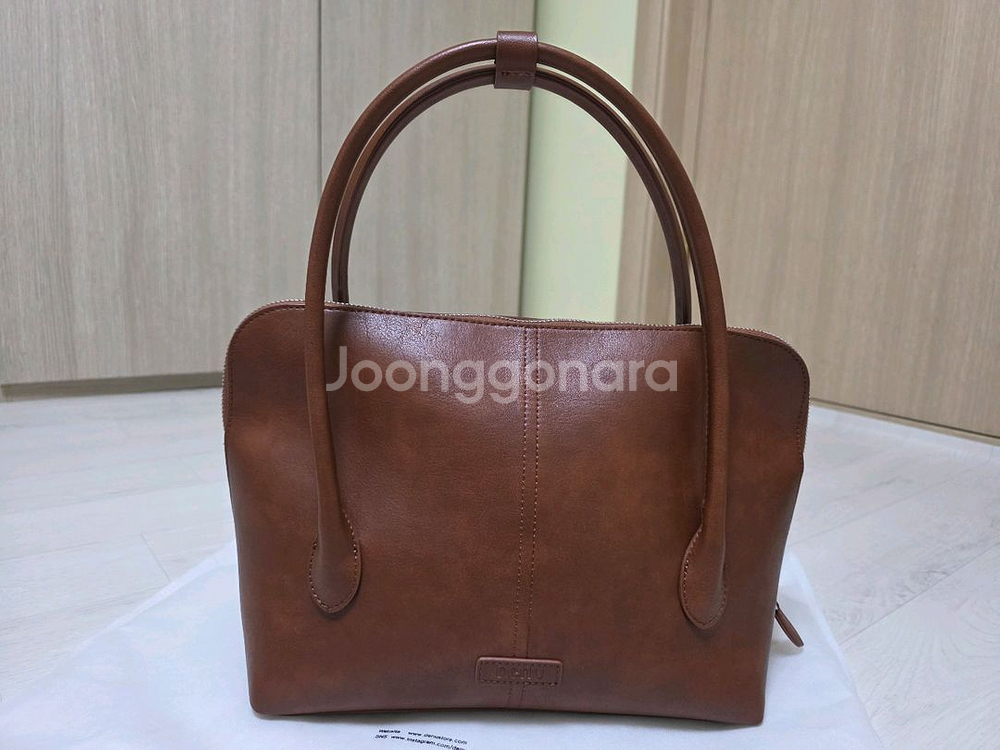 데누 마멜디백 쁘띠 브라운 판매합니다--0