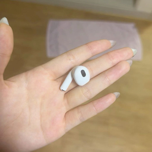 에어팟 3세대 왼쪽