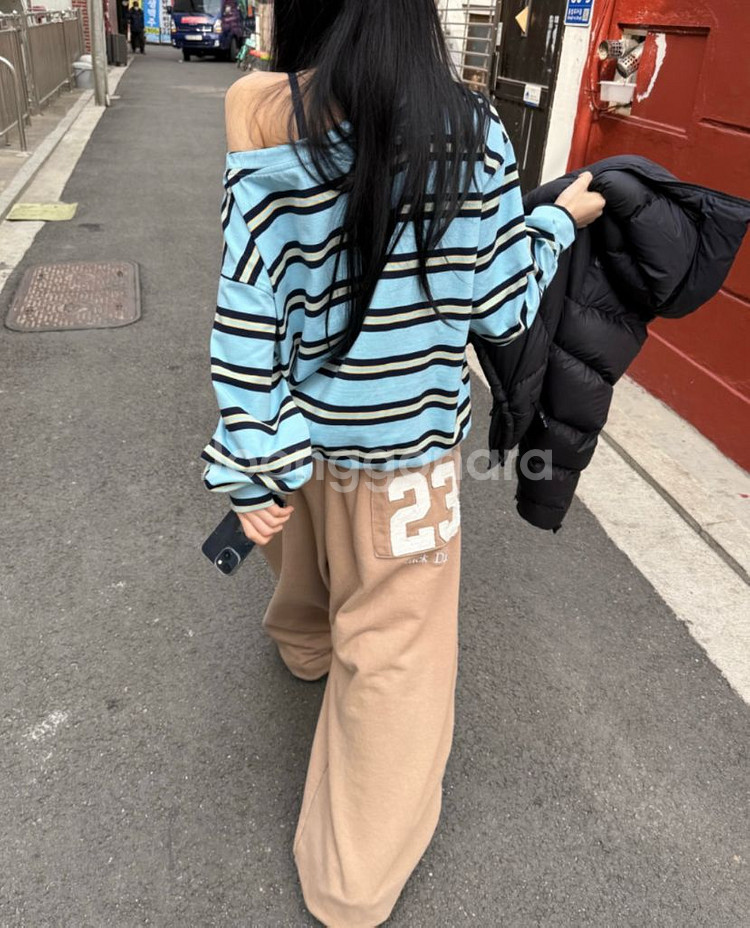 (새상품) 데이도어 단가라 보트넥 티--4