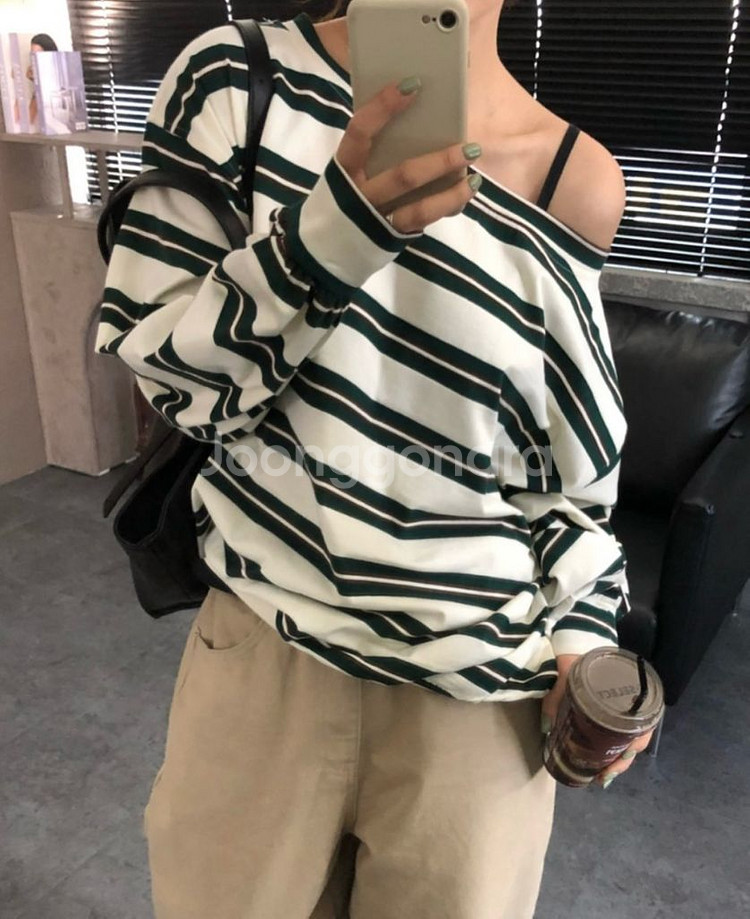 (새상품) 데이도어 단가라 보트넥 티--6