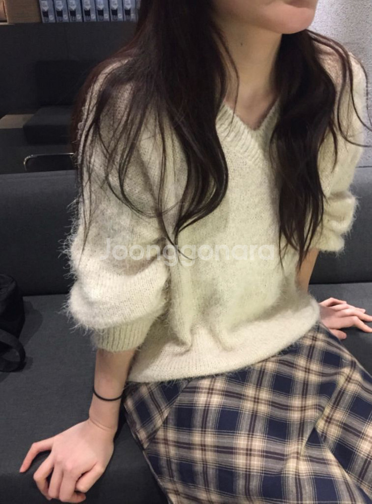 (새상품)하우유 마요 루즈 니트--3