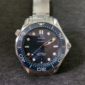 오메가 씨마스터 300m 다이버 시계 블루