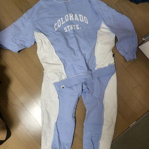 19호사이즈 하늘색 트레이닝세트