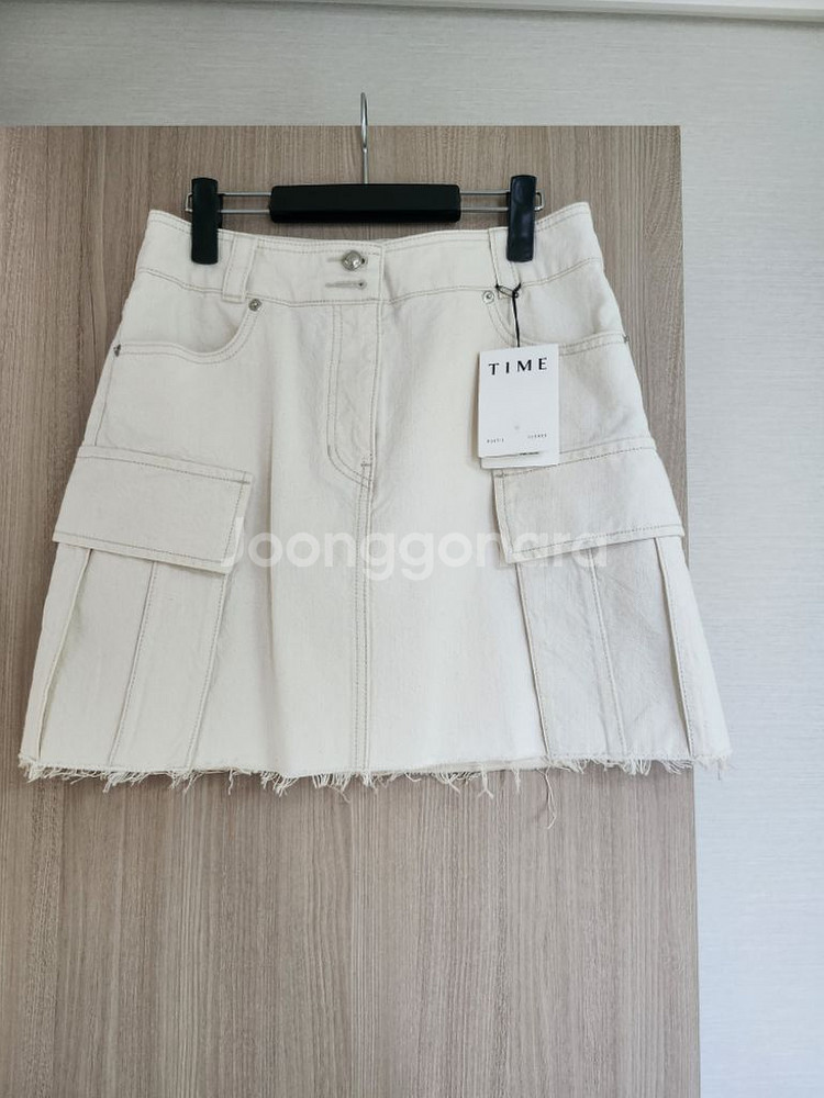 타임 플랩 포켓 프레이드 헴 데님 스커트--2