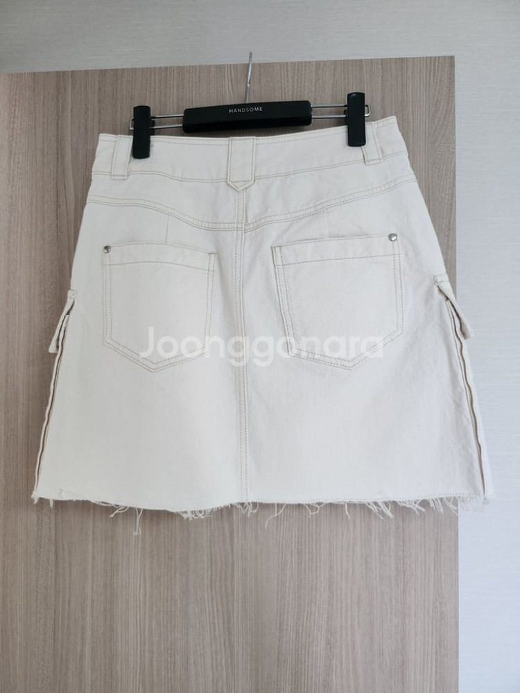 타임 플랩 포켓 프레이드 헴 데님 스커트--3