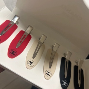 샤넬 헤어 클립 세트
