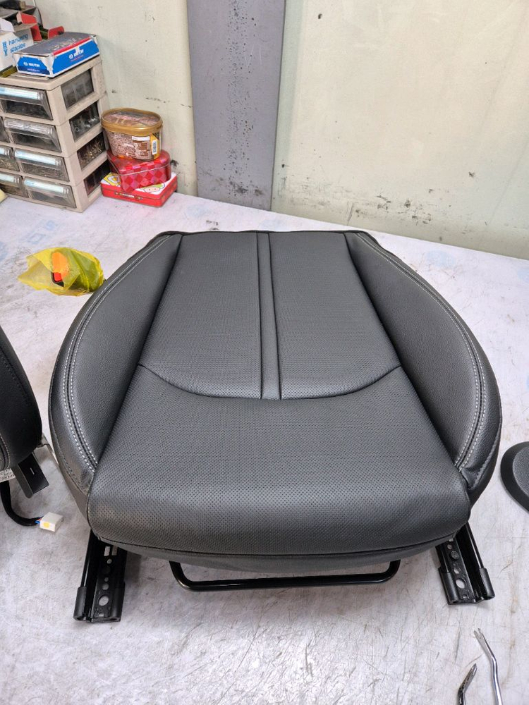 쏘나타 뉴라이즈 택시 운전석 순정 시트 커버 팝니다 이미지