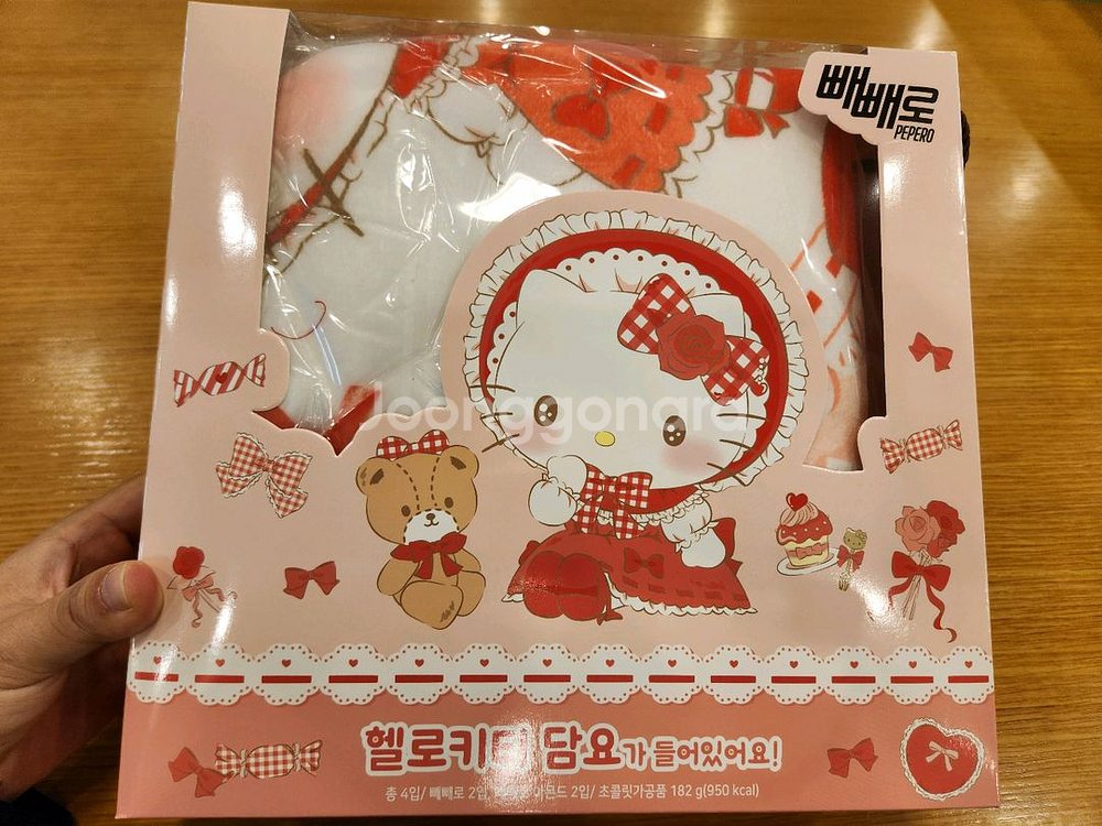 [새제품/미개봉] 세븐일레븐 빼빼로데이 로리타 헬로키티 담요 한정판--0