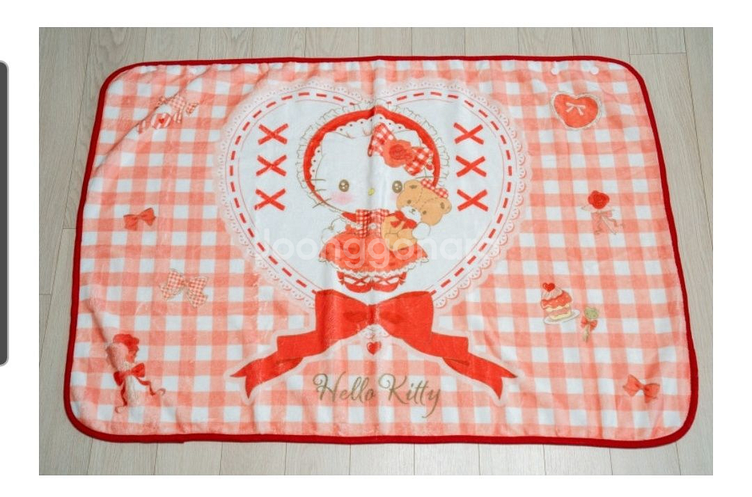 [새제품/미개봉] 세븐일레븐 빼빼로데이 로리타 헬로키티 담요 한정판--2