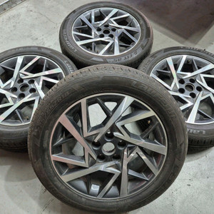 그랜져 gn7 18인치 중고타이어 판매