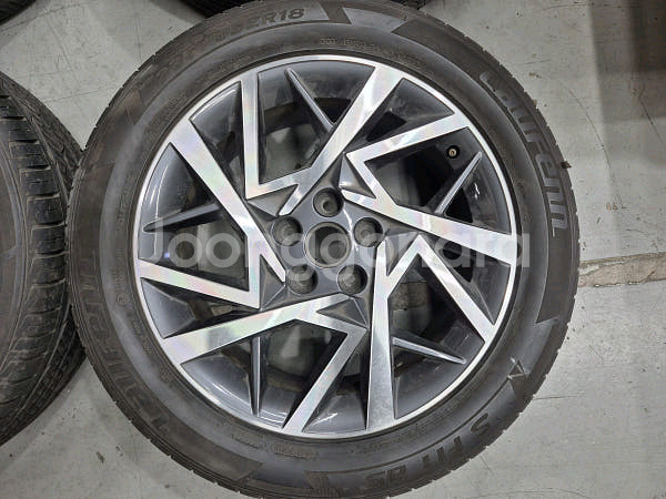 그랜져 gn7 18인치 중고타이어 판매--2