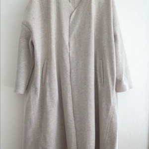 홀릭홀릭 리틀블랙 오트밀컬러 울 롱코트 가디건