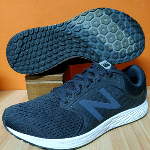 뉴발란스 프레쉬폼(US8표기260추천사이즈255)