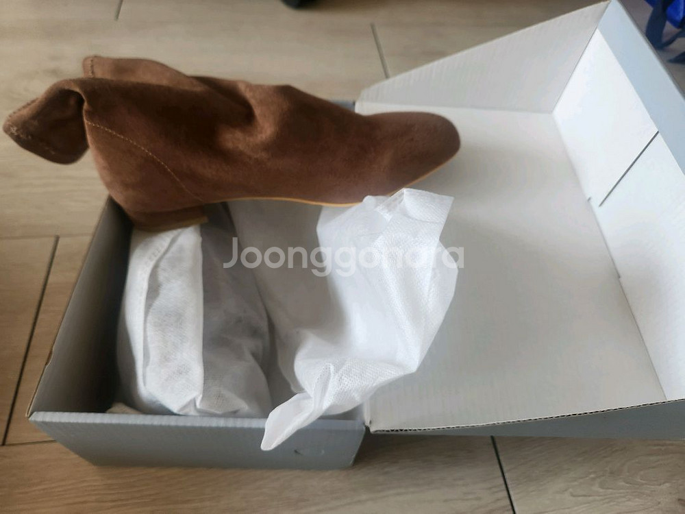 꺌랑 기절로퍼, 키메라부츠--1