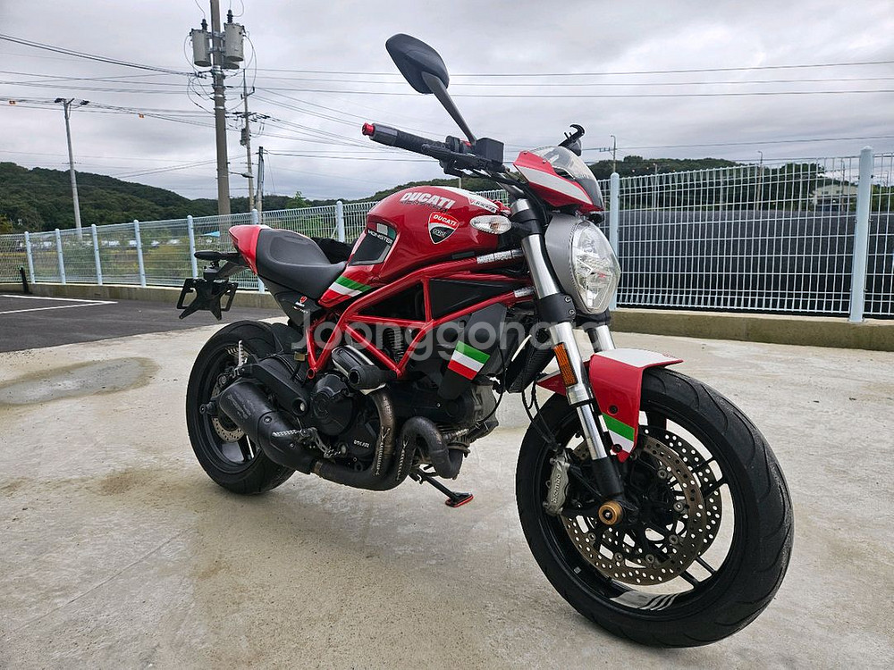 듀카티몬스터797/18년식/4만키로/390만원--3