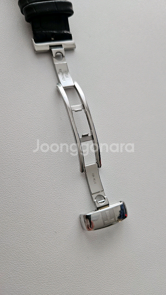 티쏘 쿼츠 드레스워치. 상태 좋음. 박스 있음.--5