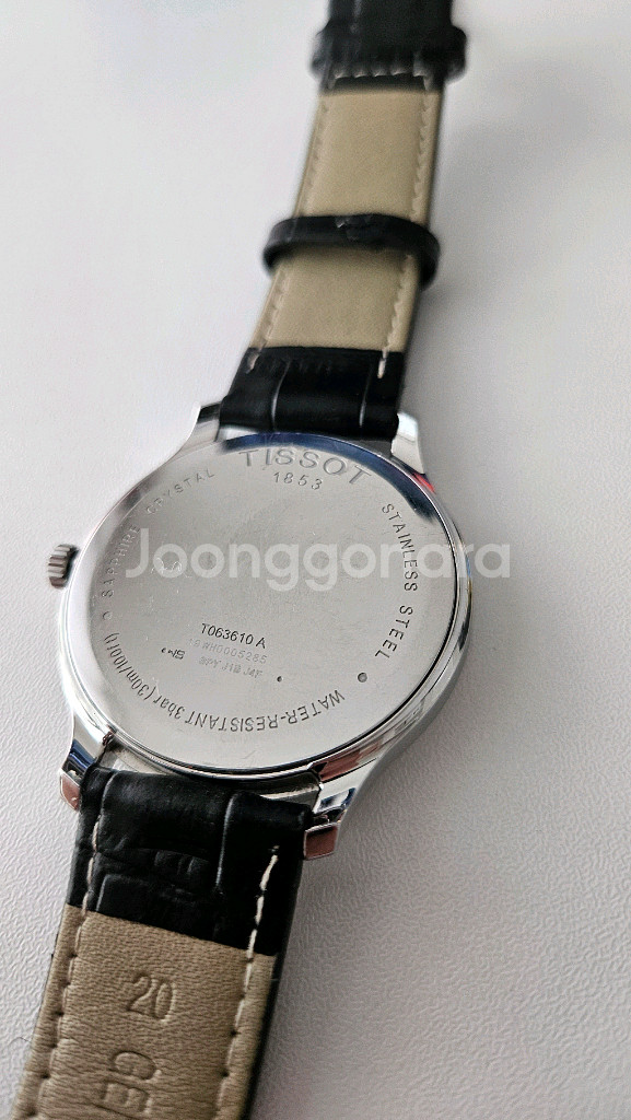 티쏘 쿼츠 드레스워치. 상태 좋음. 박스 있음.--3