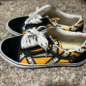 반스 올드스쿨 스니커즈 245