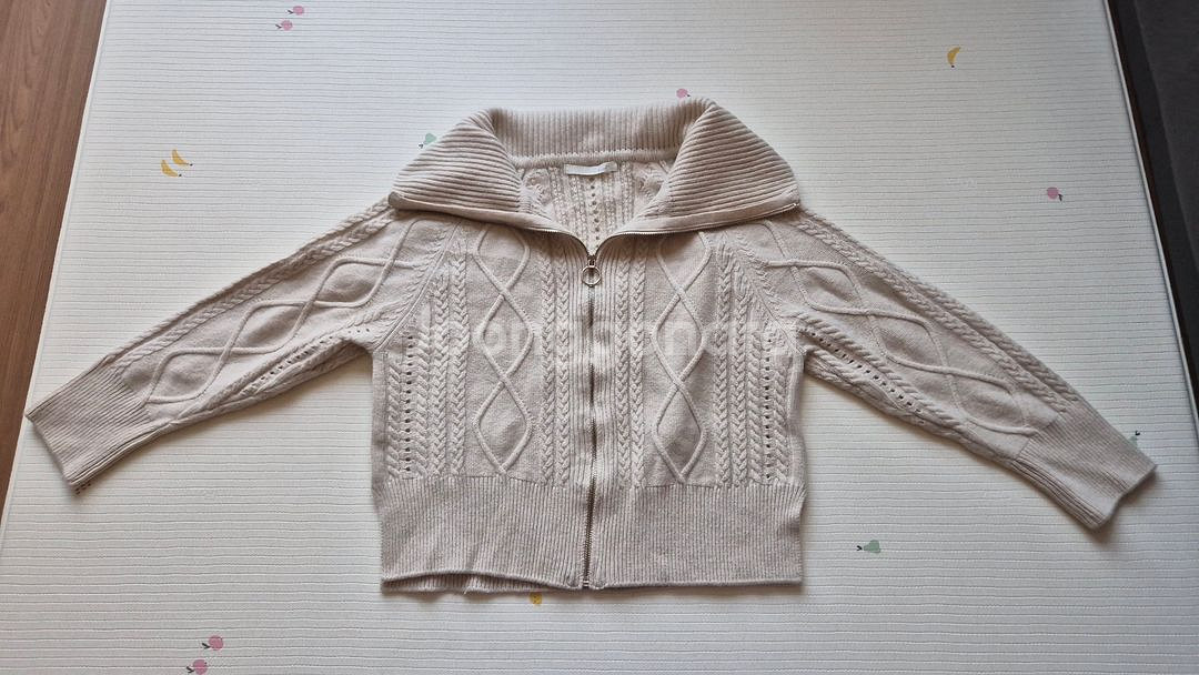 지컷(gcut) 빅카라 가디건 베이지색상 프리사이즈--0