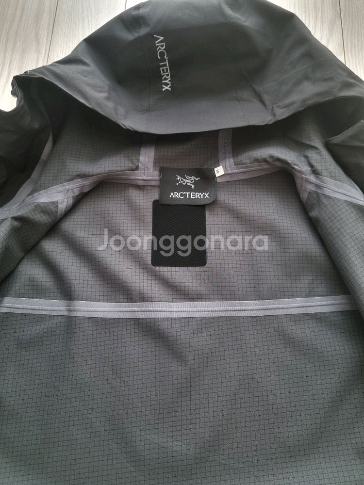 (새상품)아크테릭스 베타 LT 바람막이자켓 남녀공용--8