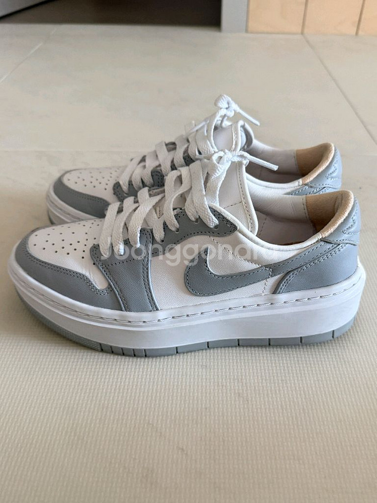 나이키 에어 조던 1 엘리베이트 로우 팝니다 (사이즈 235)--1