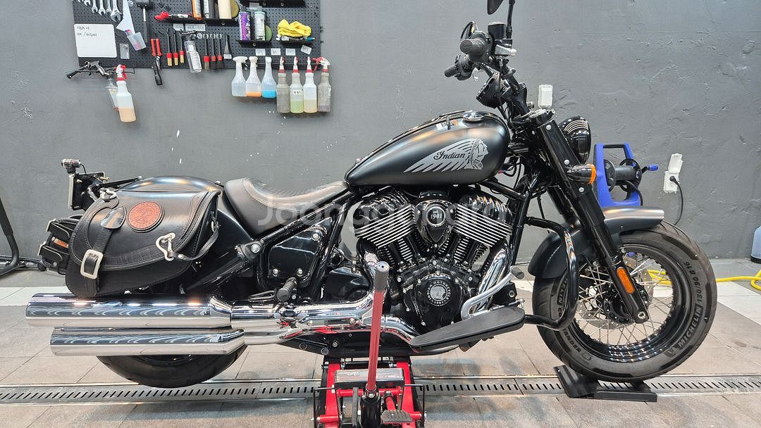 인디언모터사이클 치프바버다크호스--1