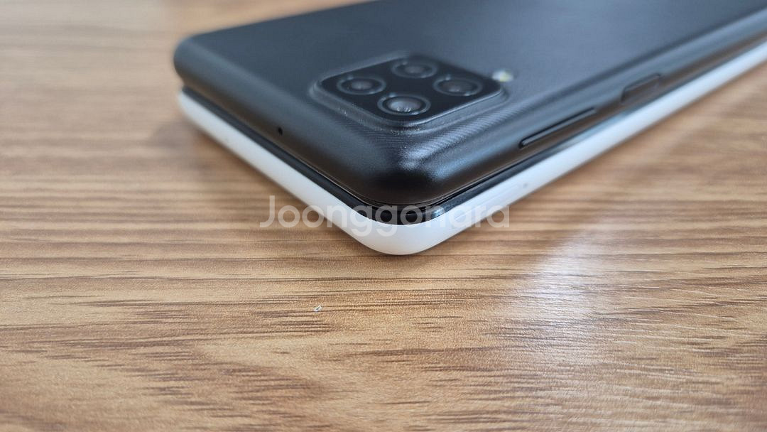 갤럭시A12 32GB 특SSS급 무잔상--6