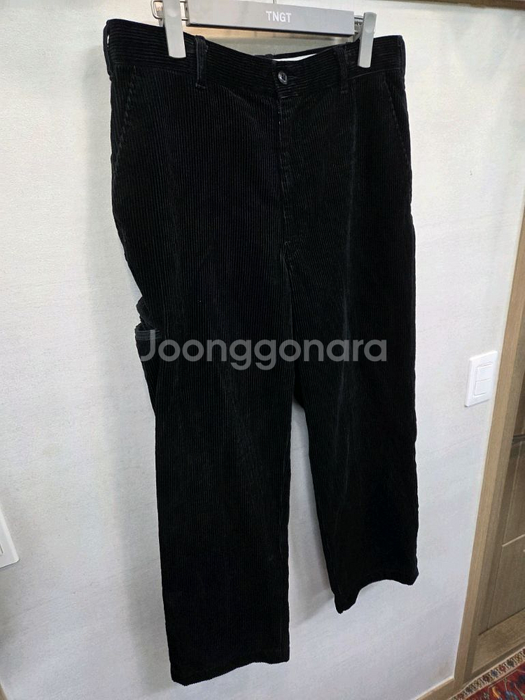 유니클로 u 와이드 코듀로이 팬츠 블랙 대략 32--6