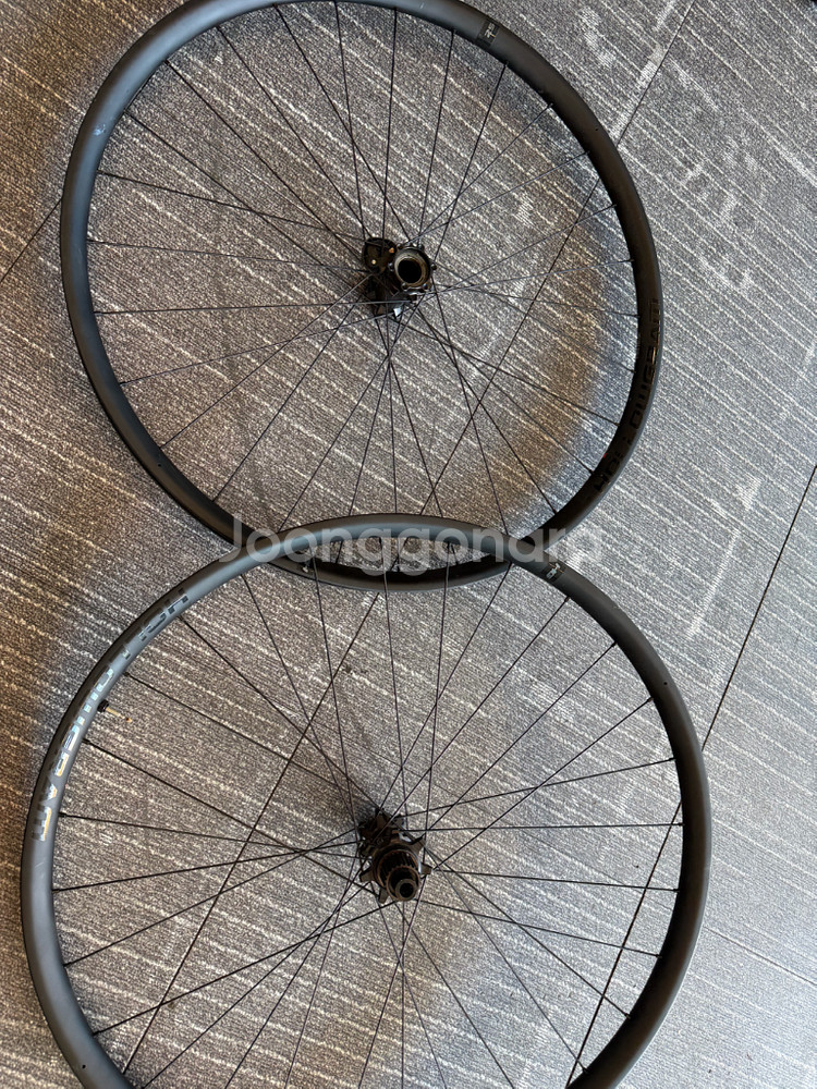 캐논데일 래프티용 순정 할로우그램 29인치 카본휠셋 (시마노12단)--0