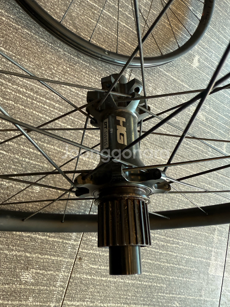 캐논데일 래프티용 순정 할로우그램 29인치 카본휠셋 (시마노12단)--1