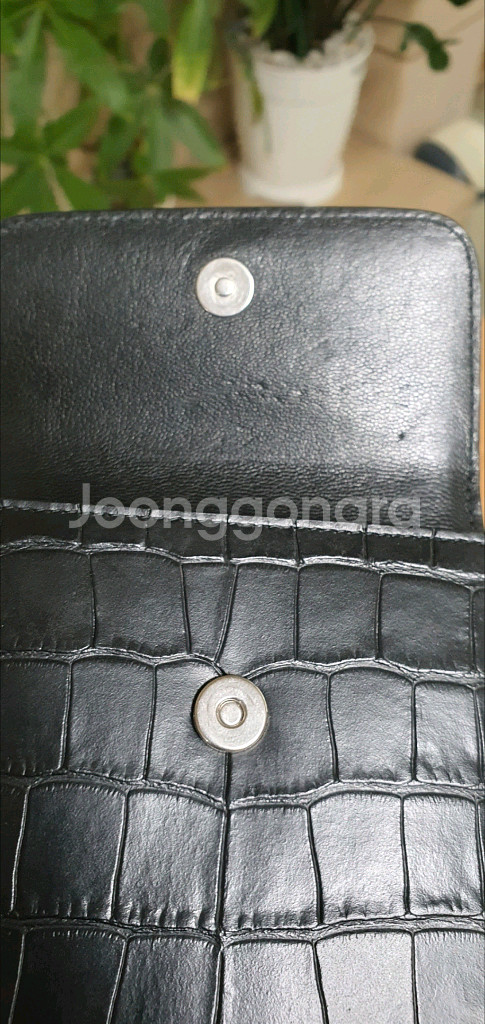 발렌시아가 폰홀더백/크로스백 정품S급(감정O)구찌프라다루이비통디올고야드샤넬셀린느보테가생로랑--8