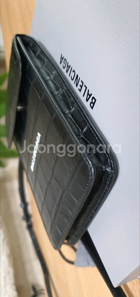 발렌시아가 폰홀더백/크로스백 정품S급(감정O)구찌프라다루이비통디올고야드샤넬셀린느보테가생로랑--6