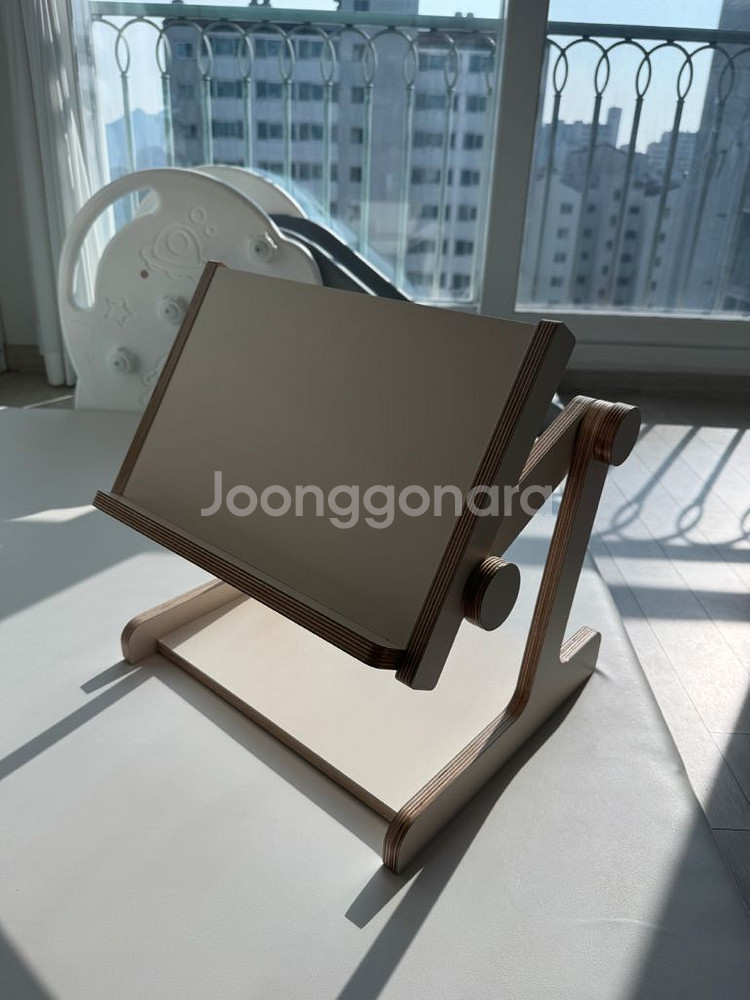 꼬메모이 독서대 피치베이지+화이트보드 (새상품)--0