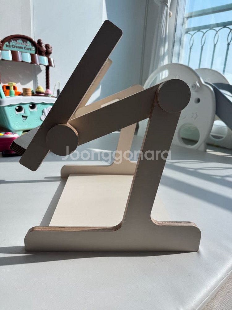 꼬메모이 독서대 피치베이지+화이트보드 (새상품)--1