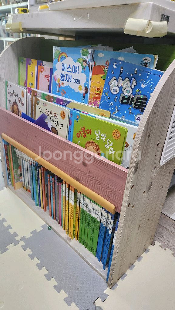 유아용 전면책장--0