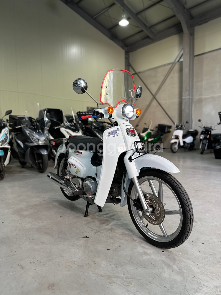 23년식 슈퍼커브110 16@@@km 깔끔한 차량 판매합니다.--0