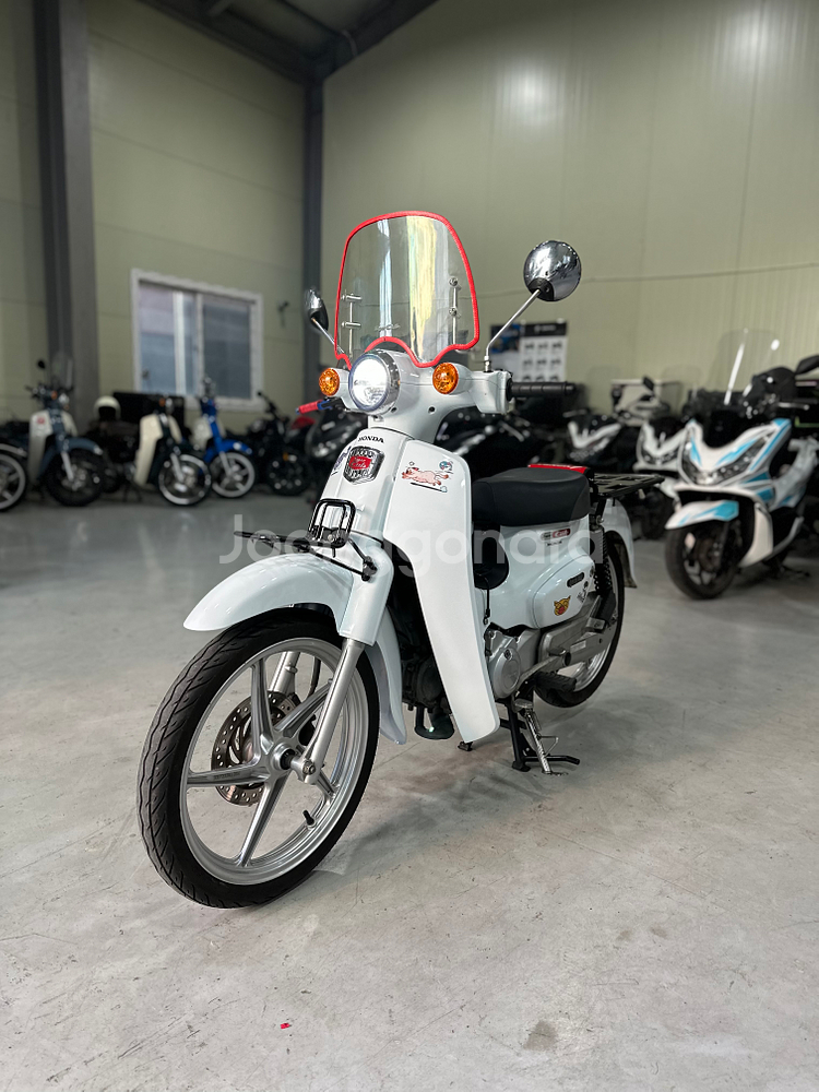 23년식 슈퍼커브110 16@@@km 깔끔한 차량 판매합니다.--1