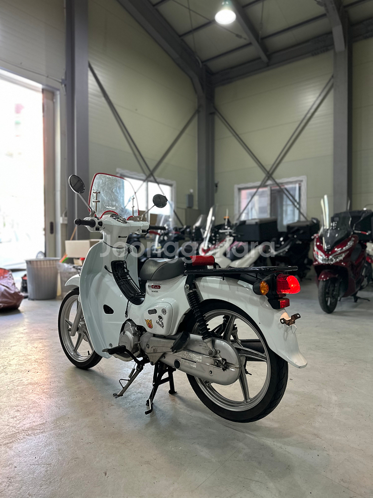 23년식 슈퍼커브110 16@@@km 깔끔한 차량 판매합니다.--5